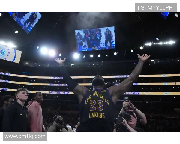 詹姆斯轰37+11+7，湖人客场险胜爵士